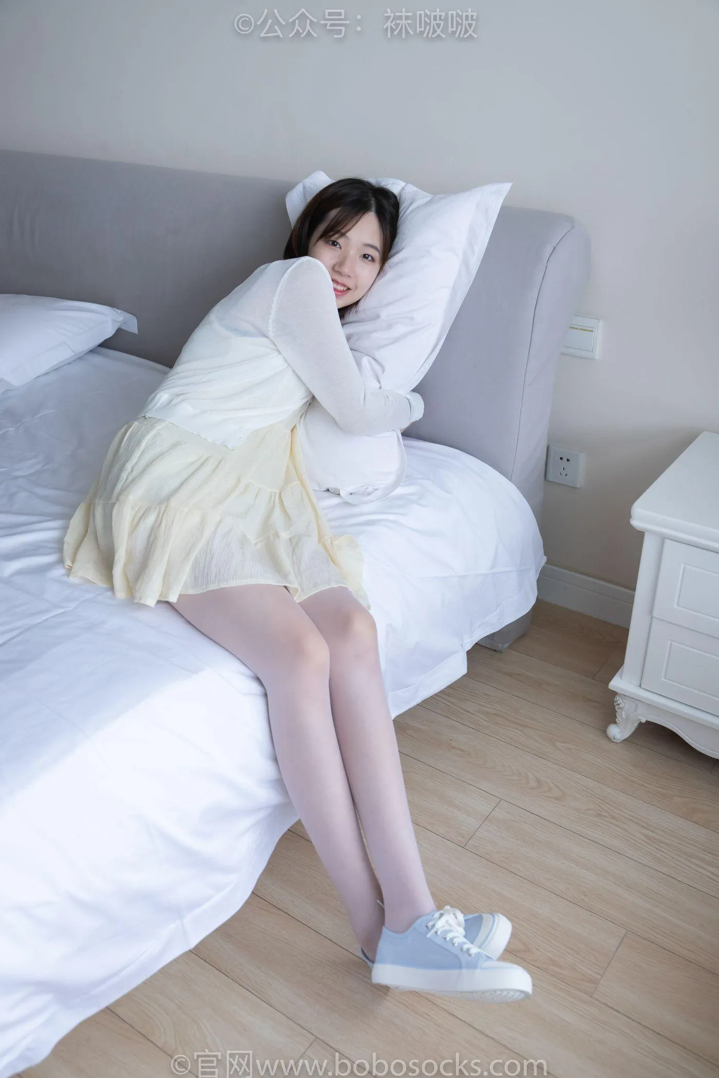 [BoBoSocks袜啵啵]NO.005 小甜豆-帆布鞋、薄白丝 [133P]插图2
